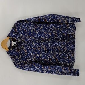 Croft & Barrow button down size medium floral on blue colorway long sleeve top